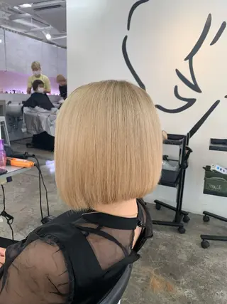 ショート レイヤー/透明感 カラー🌿KANTAのヘアスタイル