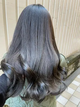 セミロング antica YOSHIのヘアスタイル