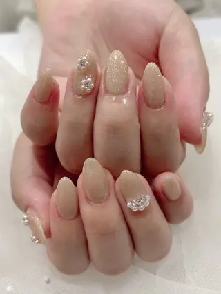 ネイル Zir nail 津田沼店所属・☁️ ゆい 🧸💛のネイルデザイン