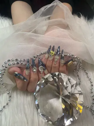 ネイル ベスティオーラ所属・ベスティオーラ 花香のネイルデザイン