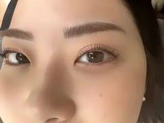 マツエク・マツパ calm eyelash×eyebrow所属・中川 千夏のマツエク・マツパデザイン