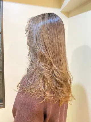 ロング カラー 🌈デザインヘア職人 Kaede🌈のヘアスタイル
