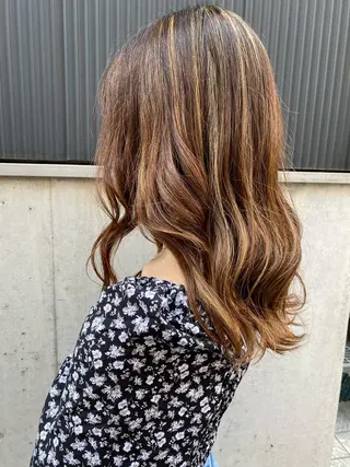 セミロング 勝沼 佑季のヘアスタイル