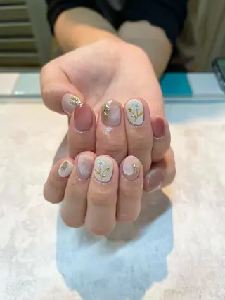 ネイル 高尾 梨花のネイルデザイン