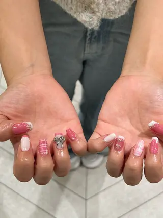 ネイル ꪆৎ平行アーチ ྀི ワカナの眉毛・アイブロウイメージ