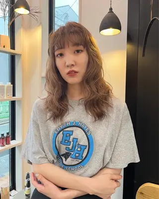 ロング 松尾 伊純のヘアスタイル