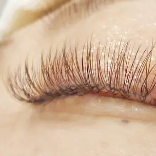 マツエク・マツパ U_la所属・U_la [ウーラ] 片岡の眉毛・アイブロウイメージ