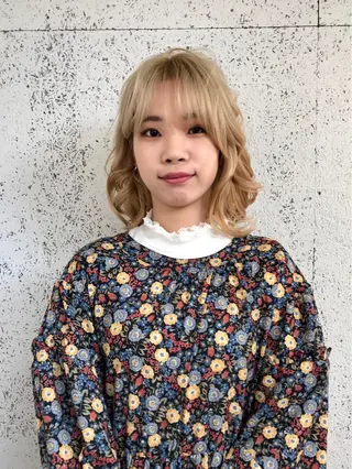 セミロング カラー steed tokyo所属・KOOKI スティードトーキョーのヘアスタイル