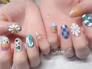 ネイル 芦辺 香奈のネイルデザイン