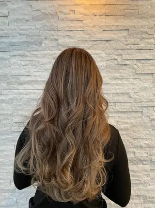 ロング カラー 🌸小掛🌸 豊橋外国人風カラーのヘアスタイル