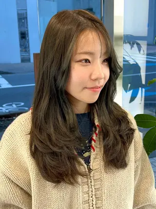 セミロング カラー 🌞レイヤー×カラー 前川那津美🌞のヘアスタイル