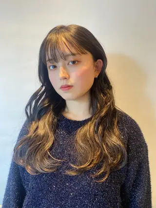ロング カラー HANA所属・emiri 🌼のヘアスタイル