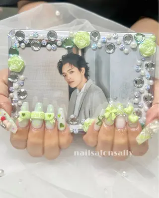 ネイル GO TODAY シェアサロン　原宿Liber店所属・Risa🍒原宿 推し活/ガーリーのネイルデザイン