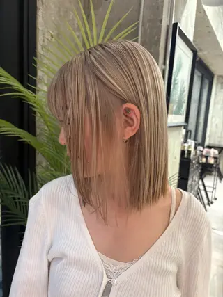 ミディアム カラー KAEDE🌺Wカ ラー/ホワイトカラーのヘアスタイル