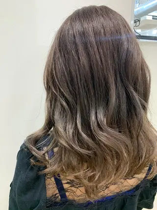 セミロング 縮毛矯正/髪質改善 /韓国風　山川春輝のヘアスタイル