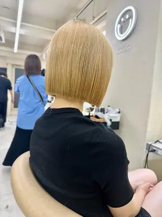 ショート センターパート /ニュアンスパーマのヘアスタイル