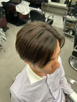 ショート カラー メンズ 與那嶺 紘のヘアスタイル