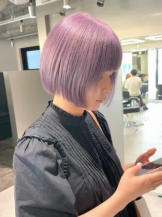 ミディアム ikuma/ ミルクティーのヘアスタイル