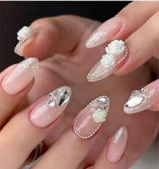 ネイル Lyna 池袋のネイルデザイン