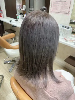 ミディアム カラー 徳留 もも花のヘアスタイル