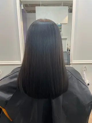 ミディアム ナカムラ イヅミのヘアスタイル