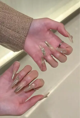 ネイル ETELUNA Nail 銀座店【パラジェル/フィルイン/チップスカルプ/マグネット/ニュアンス】所属・周 テイのネイルデザイン