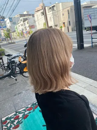 カラー インナー×縮毛矯正 ピンクカラー澤井里菜のヘアスタイル