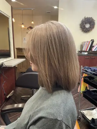 セミロング 野地 渚のヘアスタイル