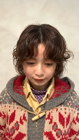 ミディアム パーマ Aust hair Stella新宿所属・Yuki☺︎パーマ レイヤーカットのヘアスタイル