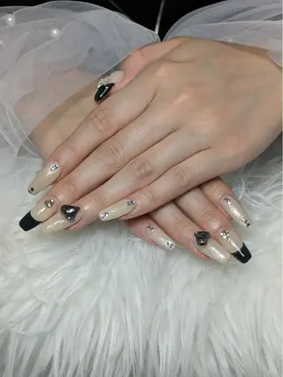 ネイル Queen Nail 　クイーンネイルのネイルデザイン