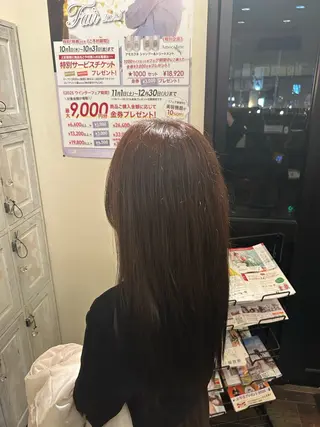 ロング ルプラボウ/ぴーす/ 縮毛矯正のヘアスタイル