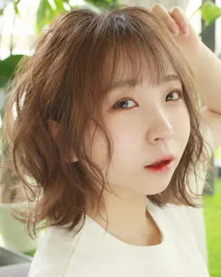 ミディアム 韓国風レイヤーカット 🇰🇷❕モカのヘアスタイル