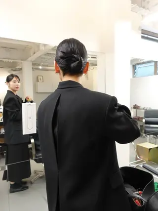 ミディアム カラー ヘアアレンジ mina 🌷のヘアスタイル