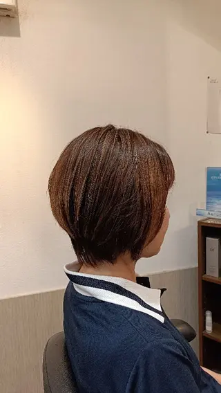 ショート カラー MOLLA 浅香山店所属・谷口ゆめ/縮毛矯正/ カット/美眉ワックスのヘアスタイル