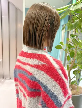 ショート カラー 伊藤 優里のヘアスタイル