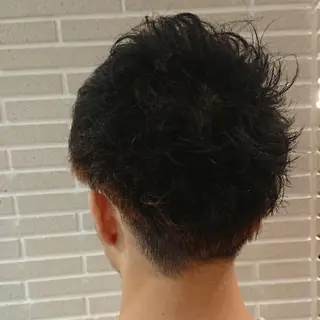 メンズ カラー ブリーチ/ヘアケア/ 艶髪/イギチハルのヘアスタイル