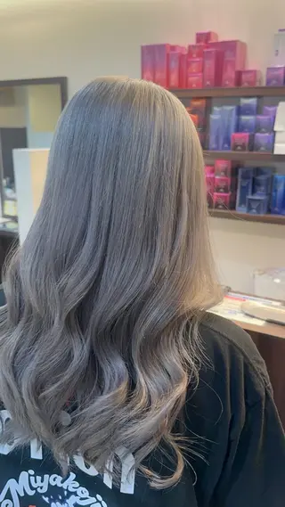 ロング カラー GiseL kotoneのヘアスタイル