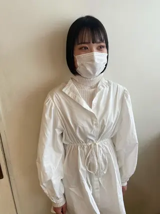 ショート カラー MIOベージュカラー 柔らかいカラーのヘアスタイル