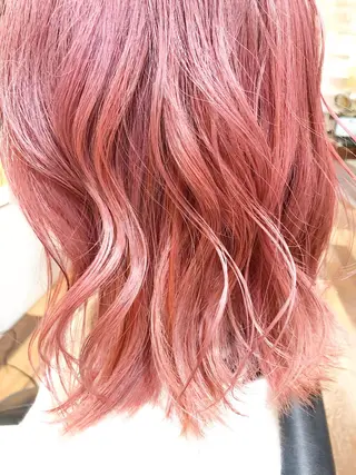 カラー ショート/ボブ /綾華のヘアスタイル