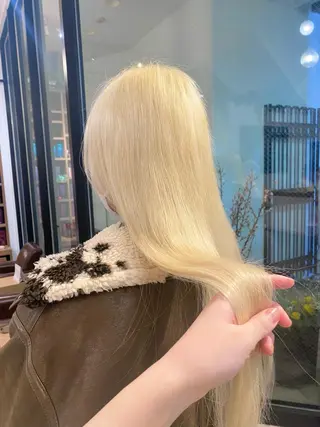 ロング COCOLOeAST所属・yumeno🫧 ハイトーン/ボブ🕊のヘアスタイル