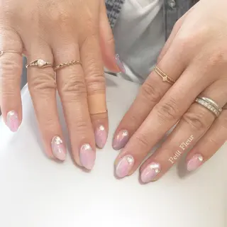 ネイル Petit Fleur所属・青柳 亜梨奈のマツエク・マツパデザイン