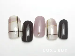 ネイル LUXUEUX春日店所属・LUXUEUX春日店 (ルクソー)のネイルデザイン
