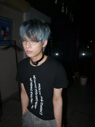 ミディアム カラー メンズ ホワイトカラー/梅田 ハイトーン/しんのヘアスタイル