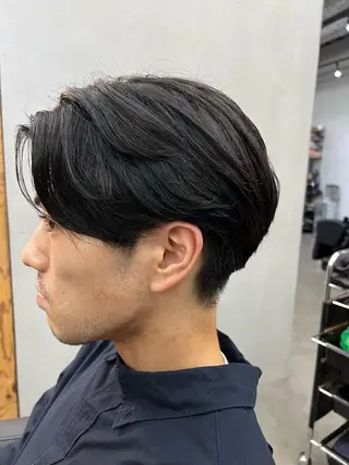 ショート 亀田 泰生のヘアスタイル