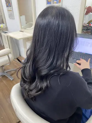 ロング カラー GLOSS 心斎橋 山上のヘアスタイル