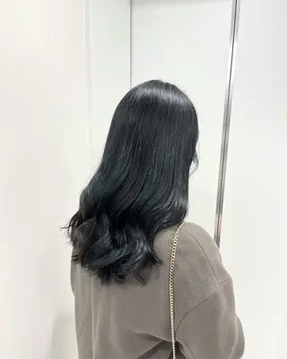 セミロング カラー ヘアアレンジ 🎀RIN🎀 就活🩶暗髪カラーのヘアスタイル