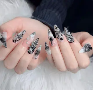 ネイル Lenie Nail Okuboのネイルデザイン