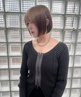 ショート カラー Megu/ベージュ/ 透明感カラーのヘアスタイル