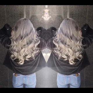 ロング カラー cherie所属・バレイヤージュ/ ハイライト/大内格のヘアスタイル