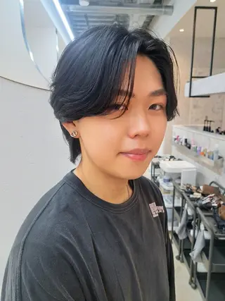 メンズ メンズ ヘアメイク  ハイトーン キャロのヘアスタイル